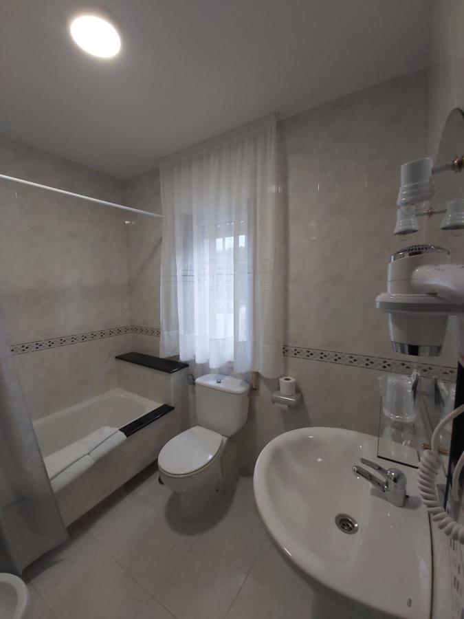 Hostal O Forno Porto do Barqueiro Værelse billede